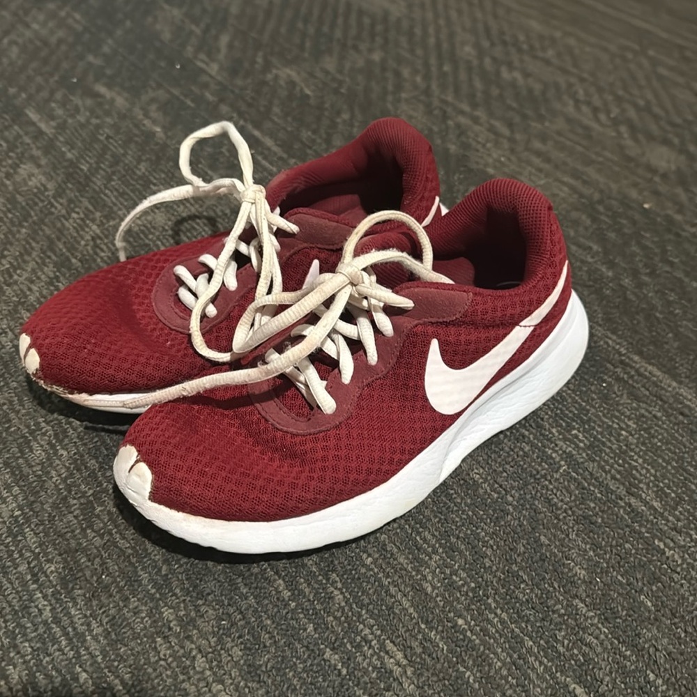 Nike burgundy shoes